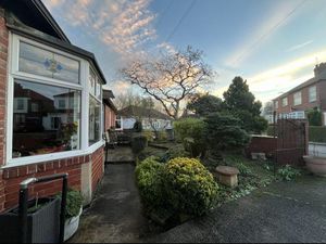 Photo 1- click for photo gallery